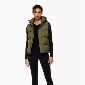 Aritzia Super Puff Vest size S.